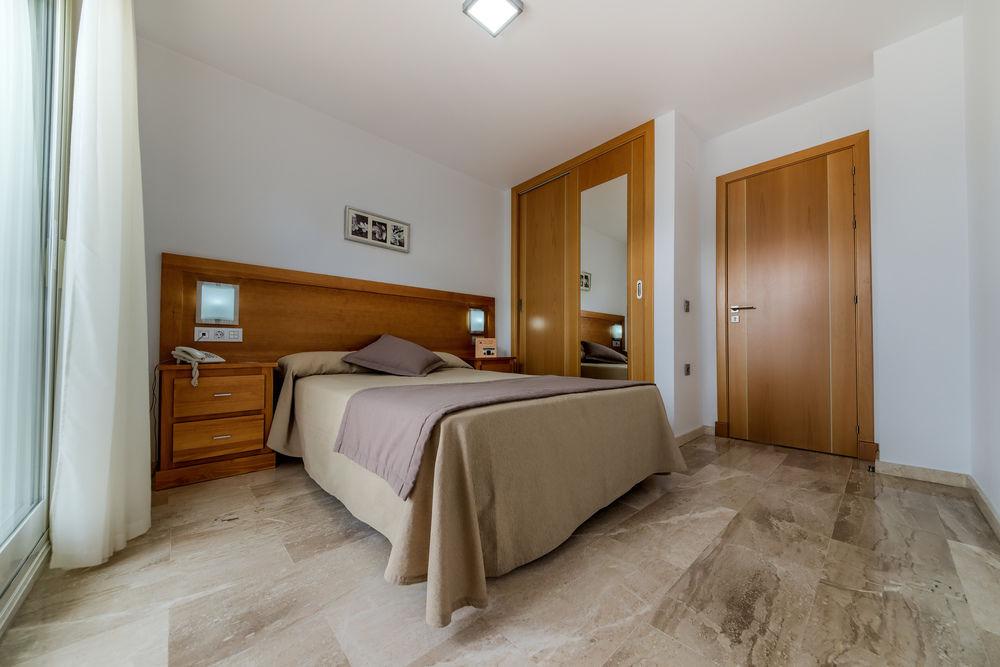 קוניל דה לה פרונטרה Hotel Apartamentos Loto Conil מראה חיצוני תמונה