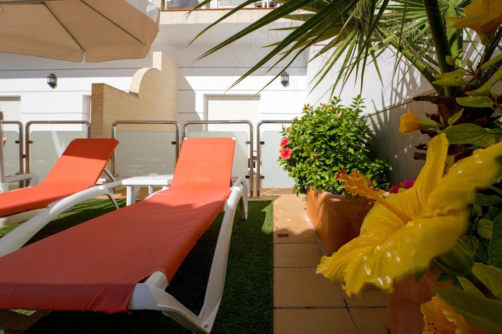 קוניל דה לה פרונטרה Hotel Apartamentos Loto Conil מראה חיצוני תמונה