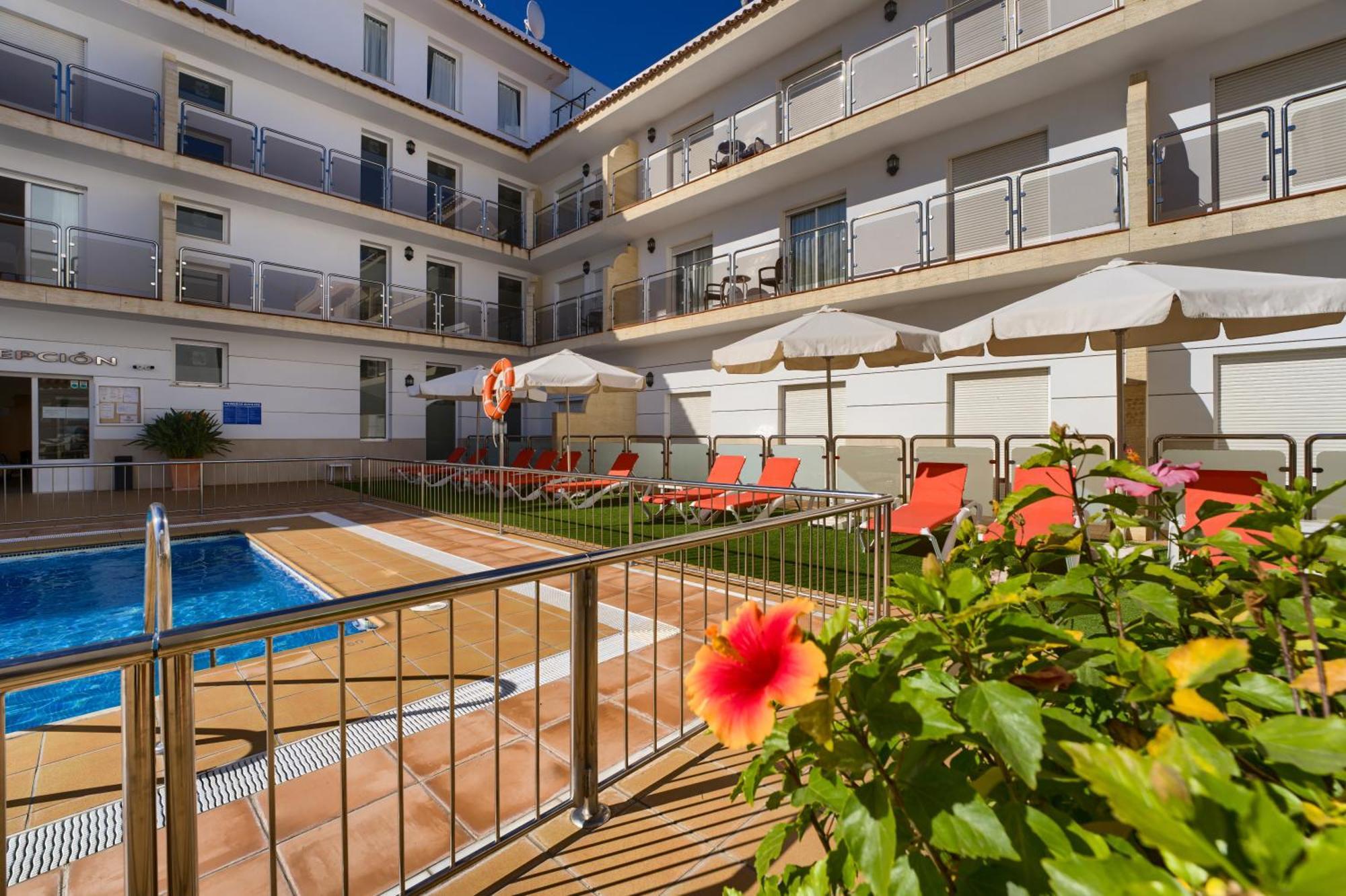 קוניל דה לה פרונטרה Hotel Apartamentos Loto Conil מראה חיצוני תמונה