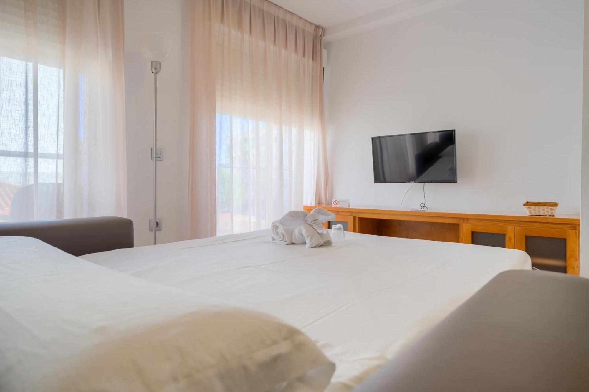 קוניל דה לה פרונטרה Hotel Apartamentos Loto Conil מראה חיצוני תמונה