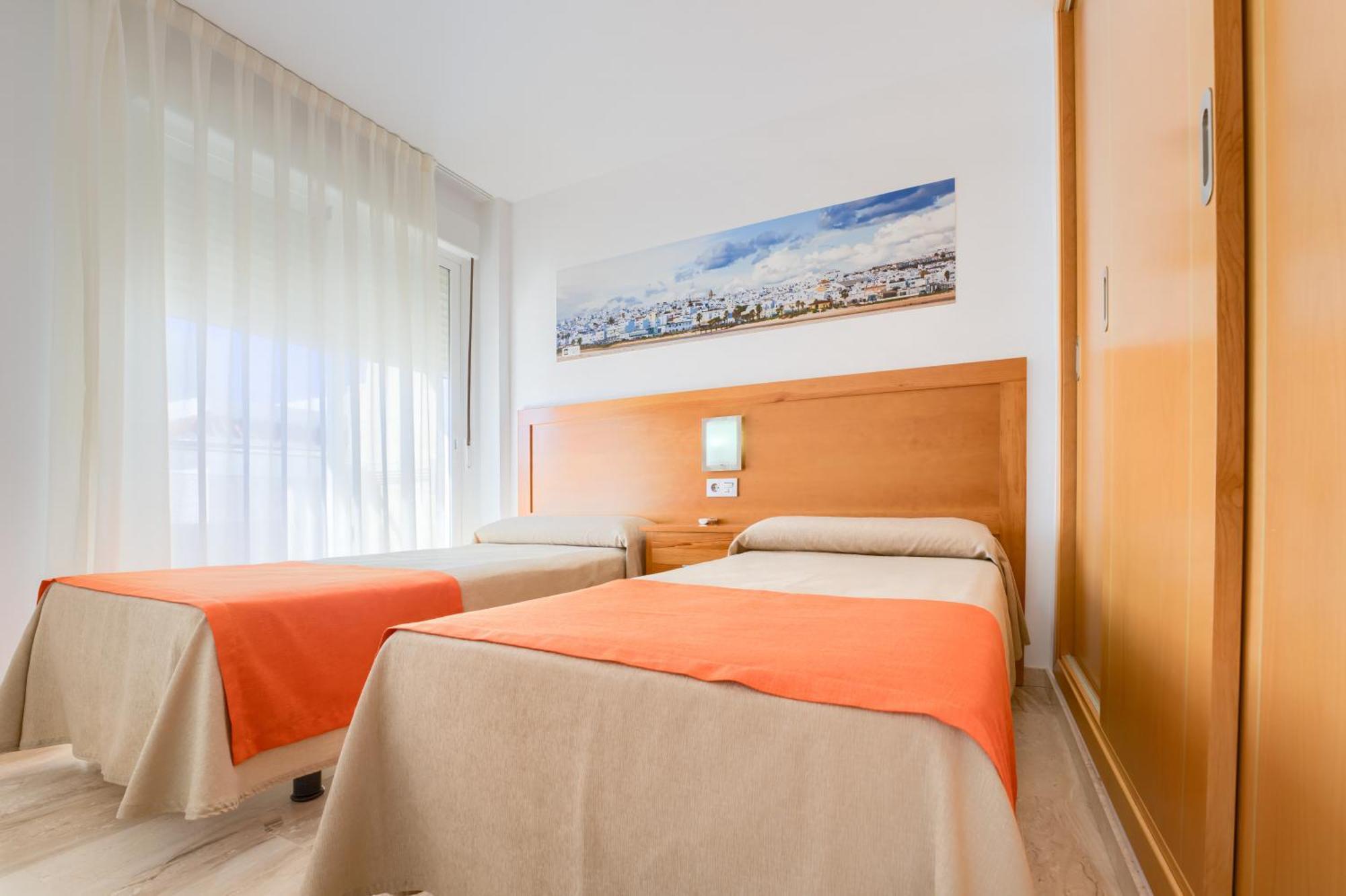 קוניל דה לה פרונטרה Hotel Apartamentos Loto Conil מראה חיצוני תמונה
