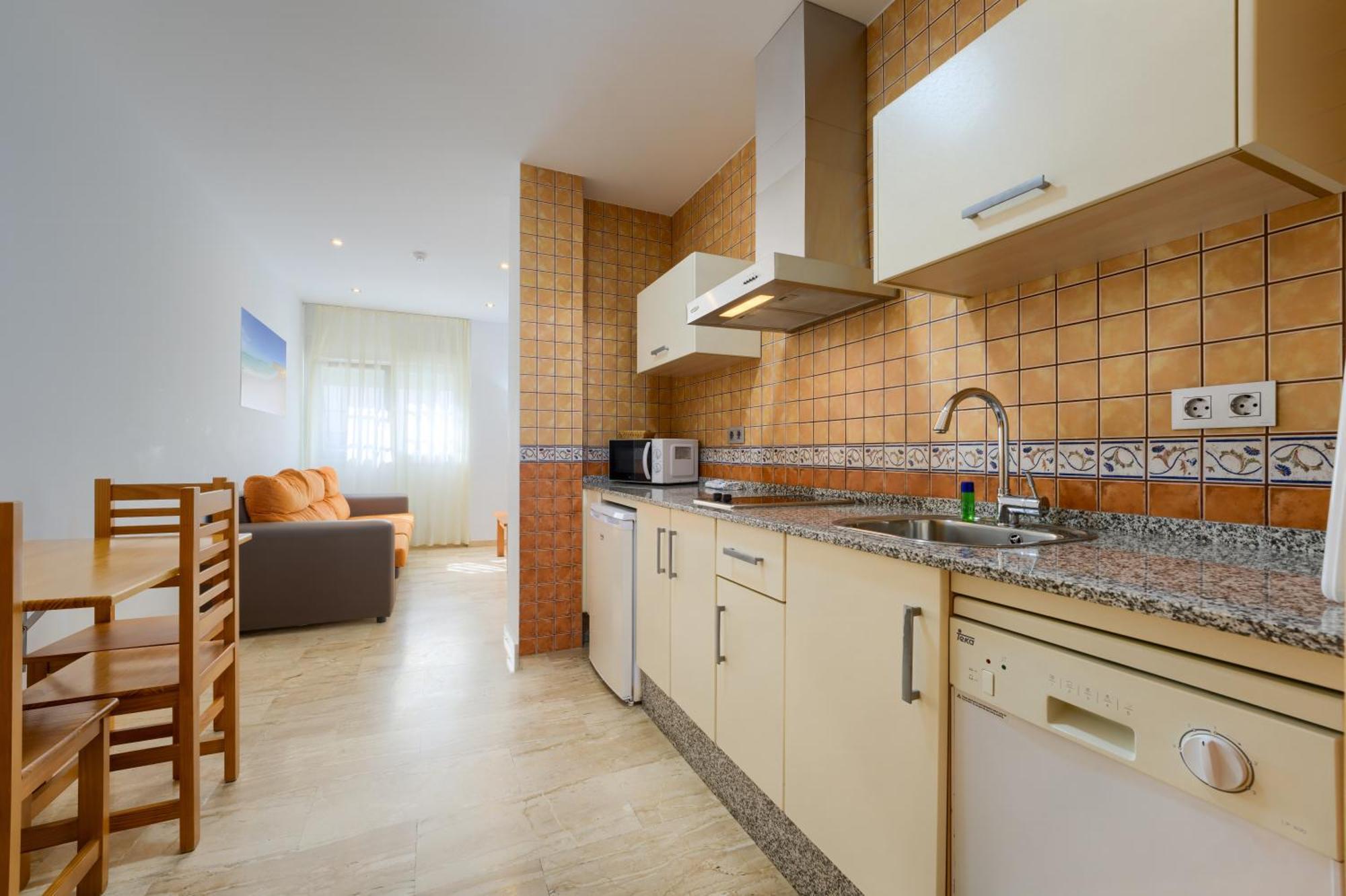 קוניל דה לה פרונטרה Hotel Apartamentos Loto Conil מראה חיצוני תמונה