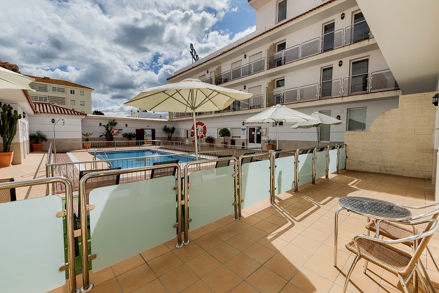 קוניל דה לה פרונטרה Hotel Apartamentos Loto Conil מראה חיצוני תמונה