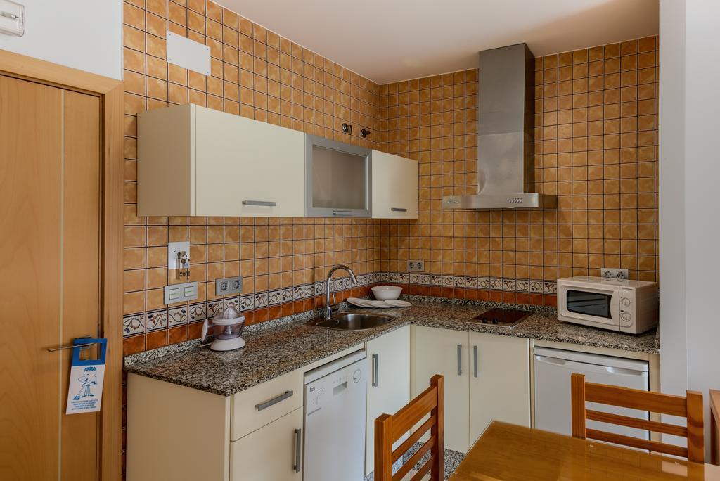 קוניל דה לה פרונטרה Hotel Apartamentos Loto Conil מראה חיצוני תמונה