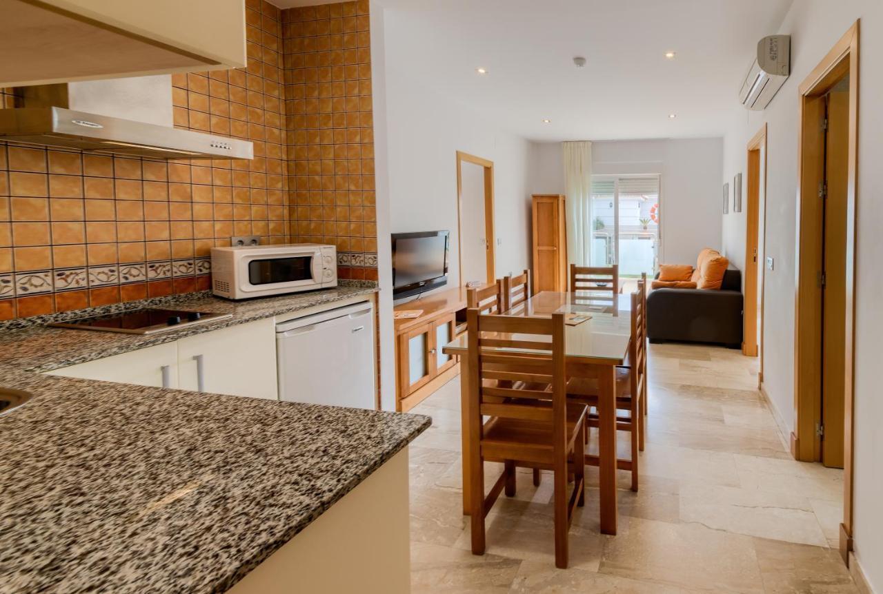 קוניל דה לה פרונטרה Hotel Apartamentos Loto Conil מראה חיצוני תמונה